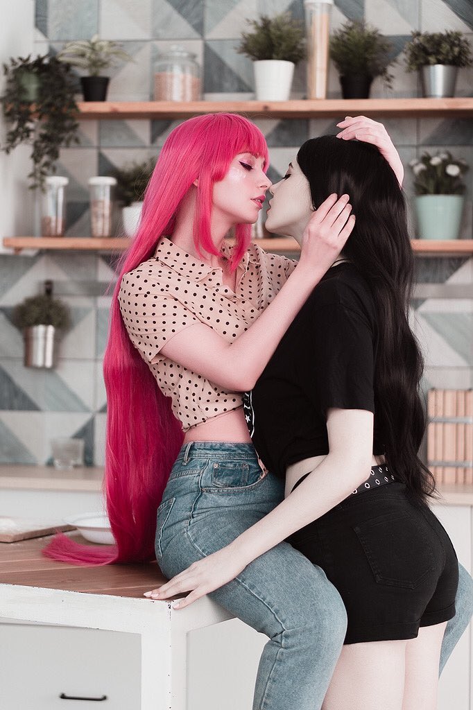 Princess Bubblegum X Marceline ~ Sexy Adventure Time